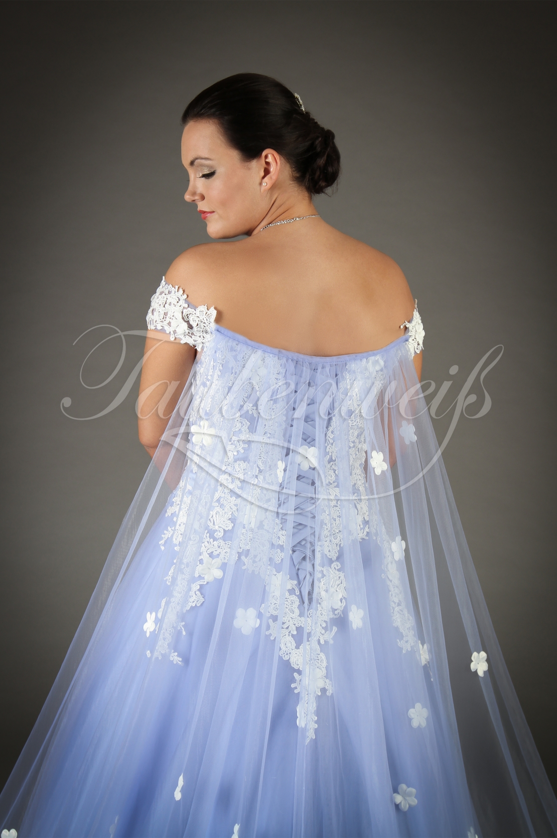 Brautkleid TW0005B Zart-blaues Brautkleid mit abnehmbarer Schleppe