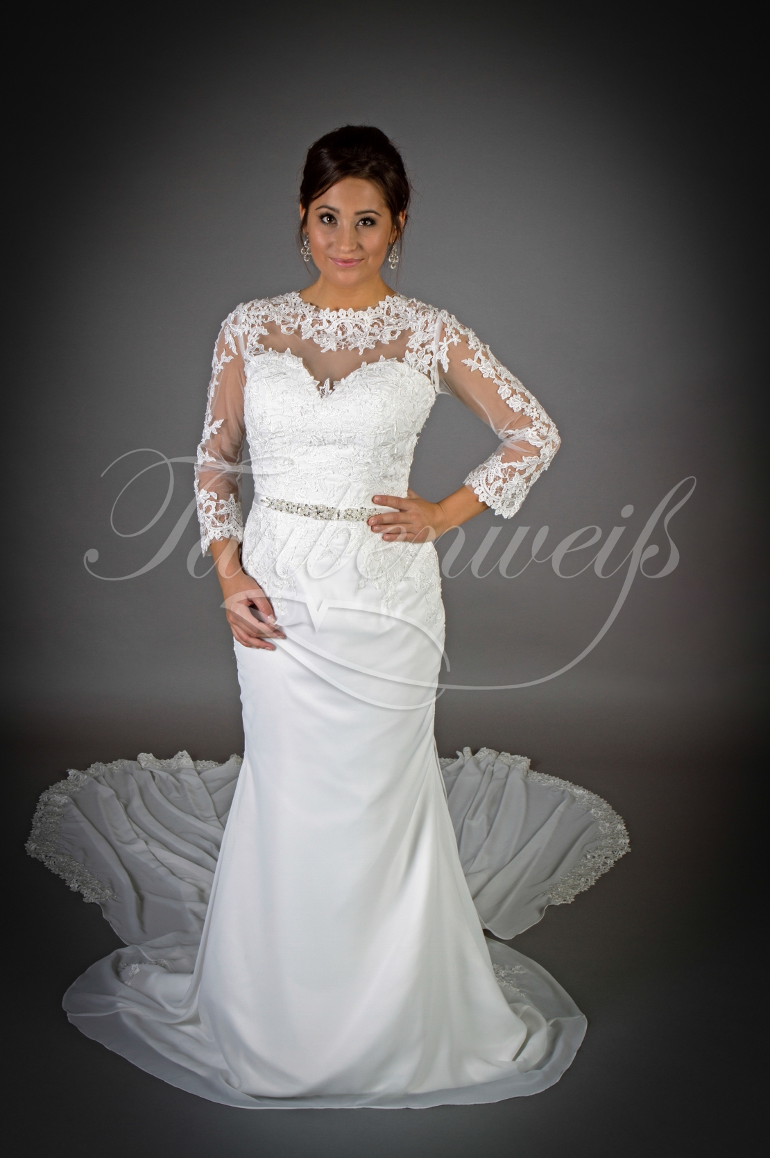 Brautkleid TW0024B mit abnehmbarer Schleppe