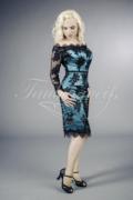 Abendkleid TW0035A - Abendkleid blau schwarz Etui Spitze Carmenausschnitt Langarm 1