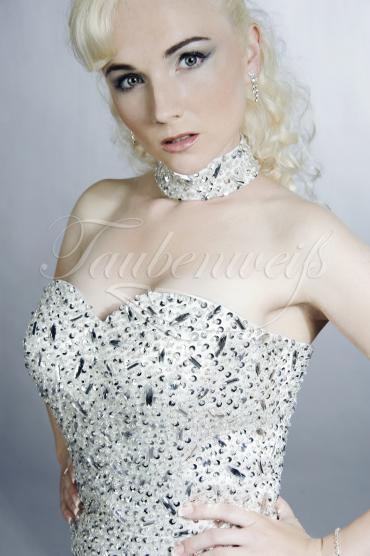 A2014-03 - silbergraues Minikleid mit Strass 2